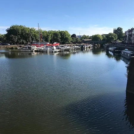 Appartement Harbour, 2 Bedroom Townhouse With Parking *