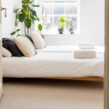 Harbour, 2 Bedroom Townhouse With Parking דירה