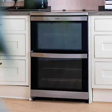 Harbour, 2 Bedroom Townhouse With Parking דירה