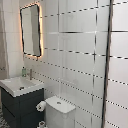 Harbour, 2 Bedroom Townhouse With Parking Apartman