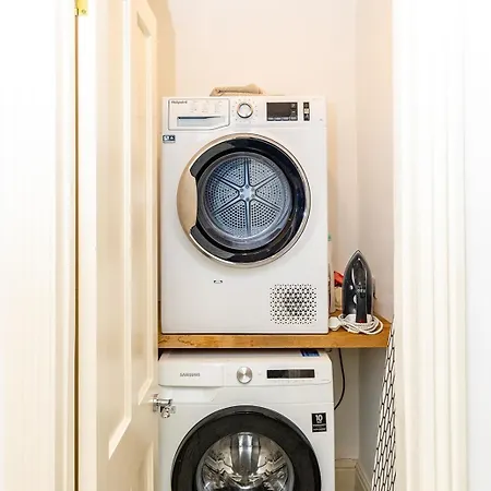 Harbour, 2 Bedroom Townhouse With Parking דירה *