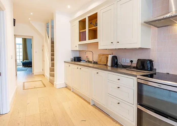 Διαμέρισμα Harbour, 2 Bedroom Townhouse With Parking Μπρίστολ