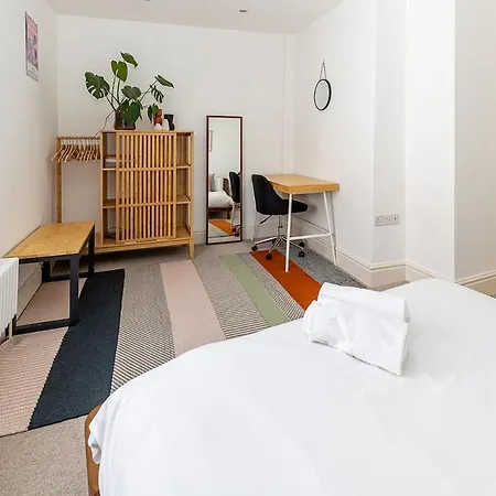 Harbour, 2 Bedroom Townhouse With Parking Appartement Bristol