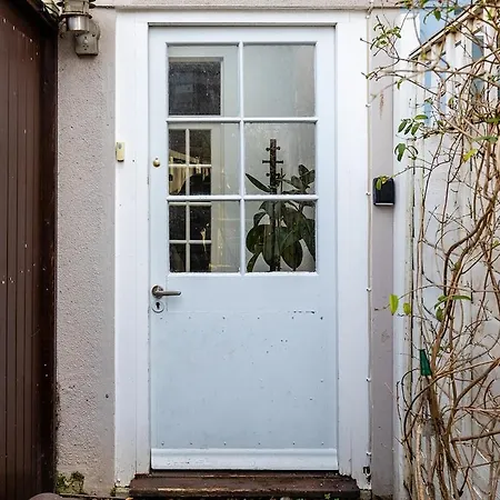 Harbour, 2 Bedroom Townhouse With Parking Bristol