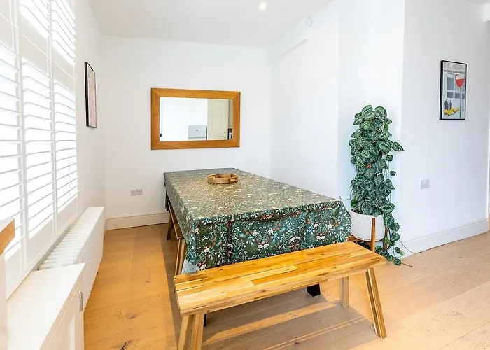 Harbour, 2 Bedroom Townhouse With Parking Lejlighed *