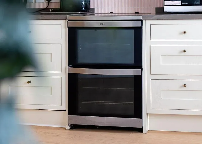 Harbour, 2 Bedroom Townhouse With Parking Lejlighed